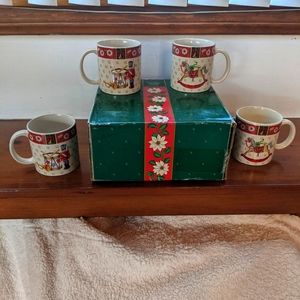 Charlton Hall Holiday 4 Piece Mug Set in Original Box